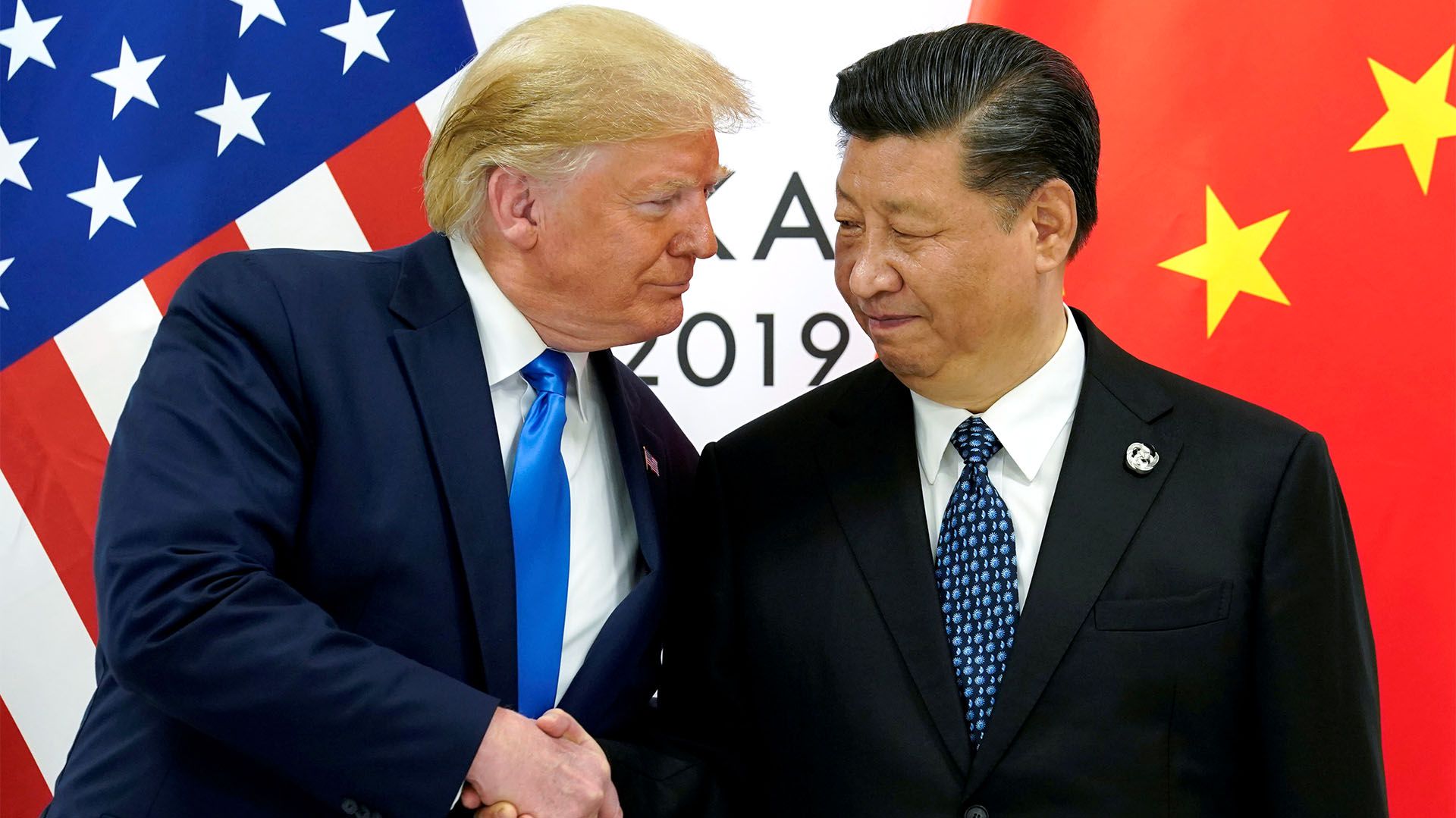 El presidente de Estados Unidos, Donald Trump, durante una reunión con el presidente chino Xi Jinping en la cumbre de líderes del G20 en Osaka, Japón, el 29 de junio de 2019 (REUTERS/Kevin Lamarque/File Photo)