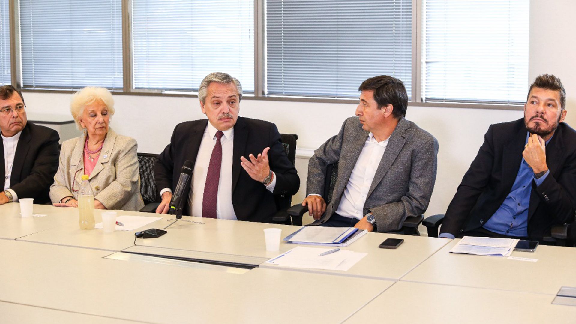 Estela Carlotto, Alberto Fernández, Daniel Arroyo y Marcelo Tinelli durante la reunión de este viernes