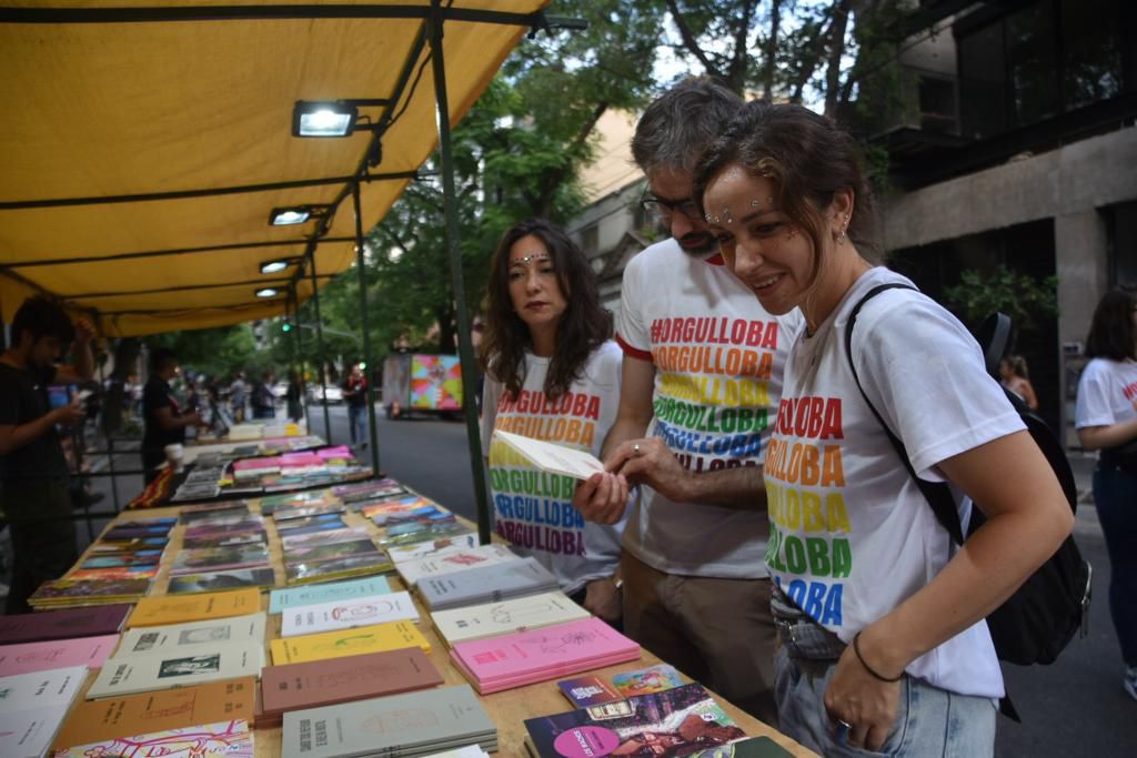 Stands de ONGs, libros sobre la temática LGTB y charlas sobre emprendimientos coronaron el gran festejo de la semana de la diversidad