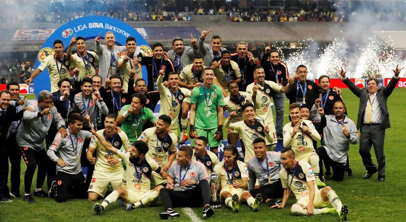 Foto de archivo. Club América festeja el título del torneo Apertura 2018 en México. Estadio Azteca, Ciudad de México. 16 de diciembre de 2018.
REUTERS/Henry Romero