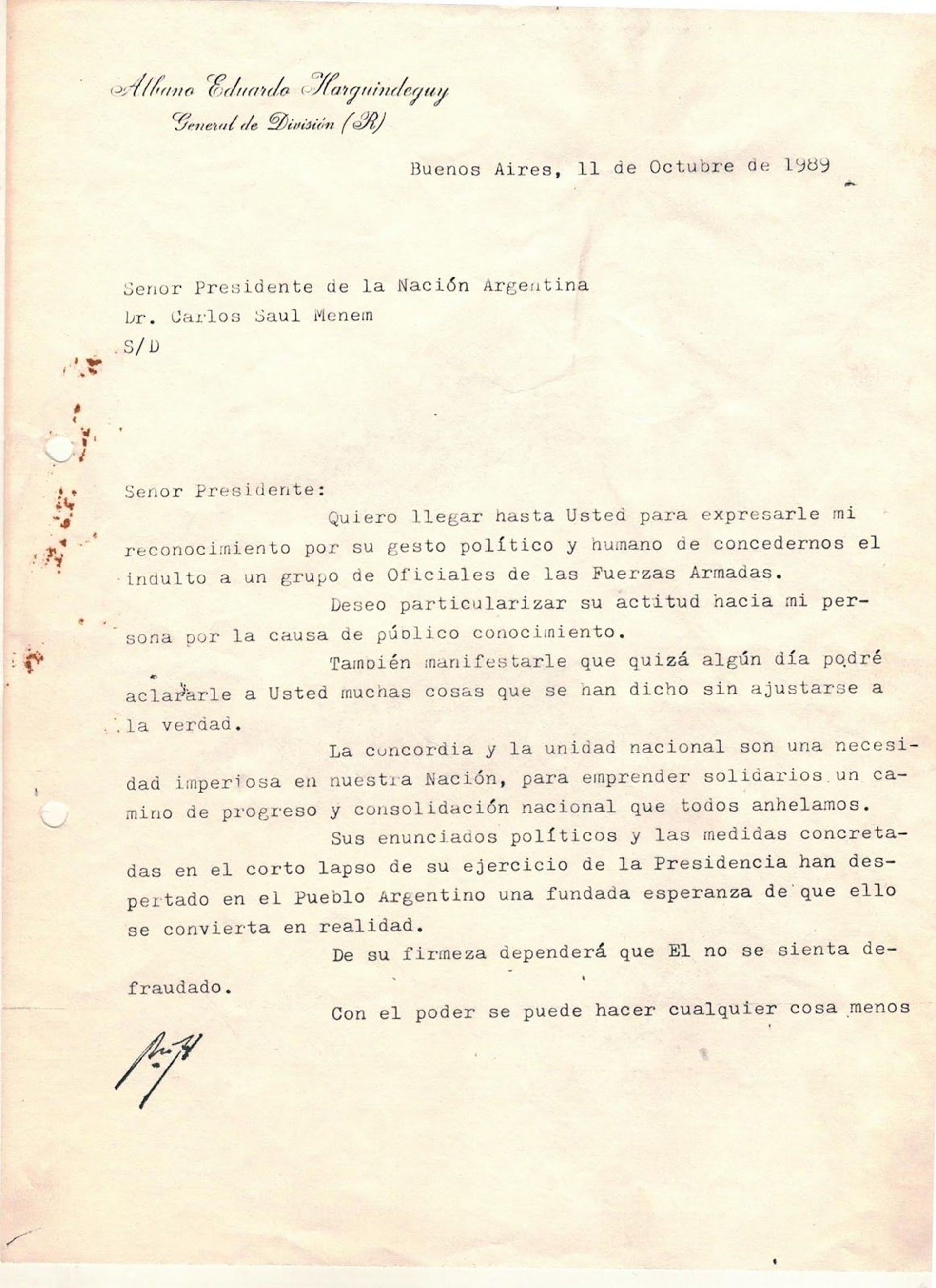 Primera página de la carta de agradecimiento del general Harguindeguy a Menem.