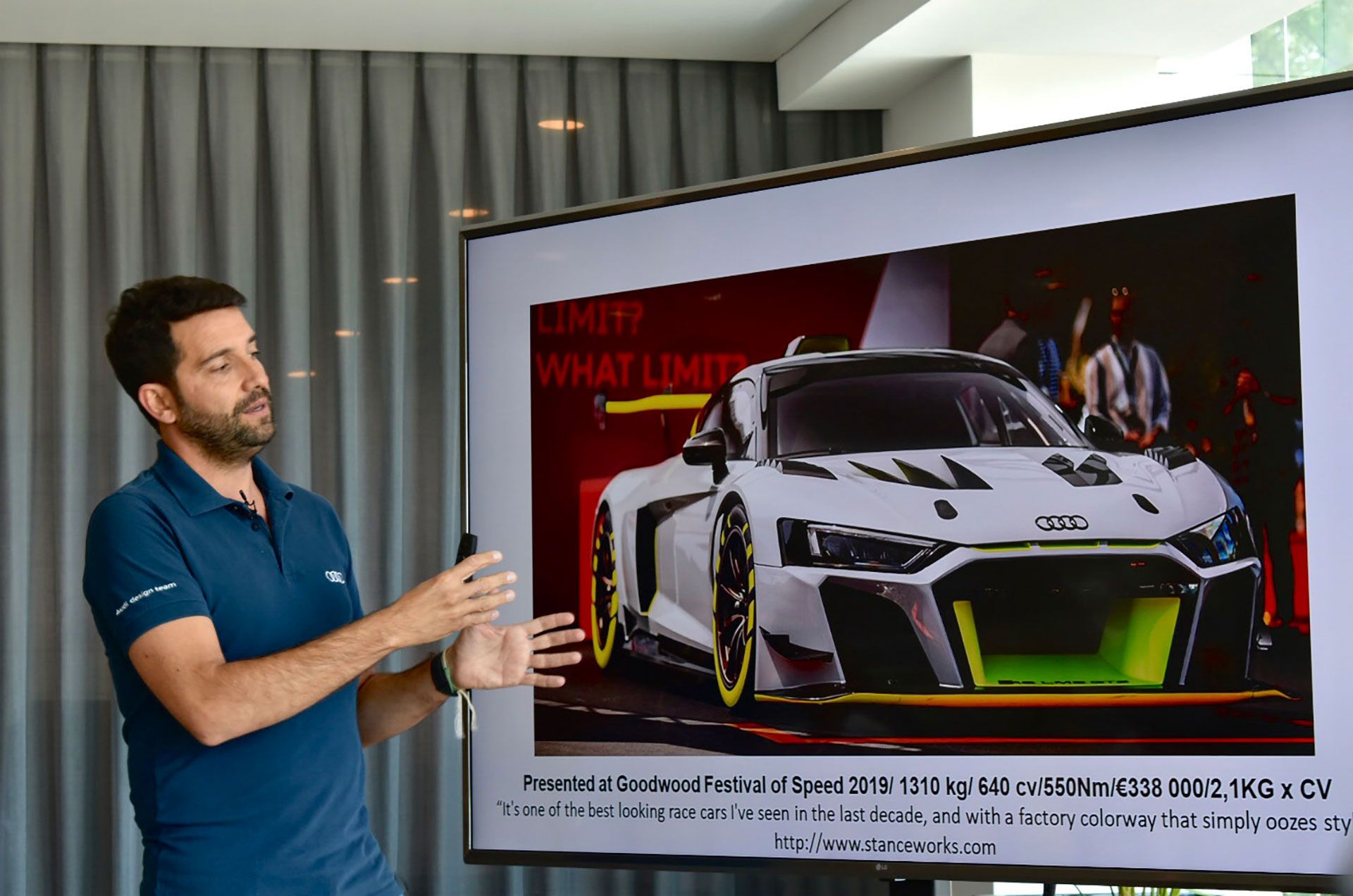Juan Manuel Díaz frente a una de sus grandes creaciones: el Audi R8 GT2