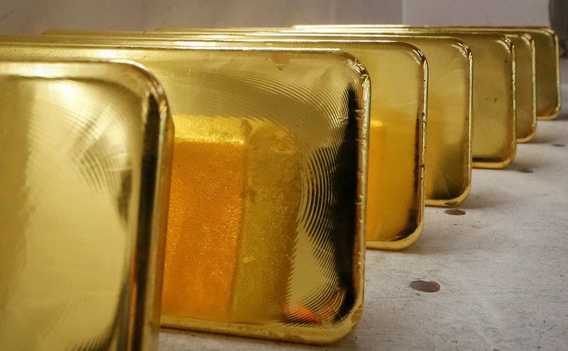 Imagen de archivo de lingotes de oro en la planta de Krastsvetmet en la ciudad siberiana de Krasnoyarsk, Rusia. 22 noviembre 2018. REUTERS/Ilya Naymushin
