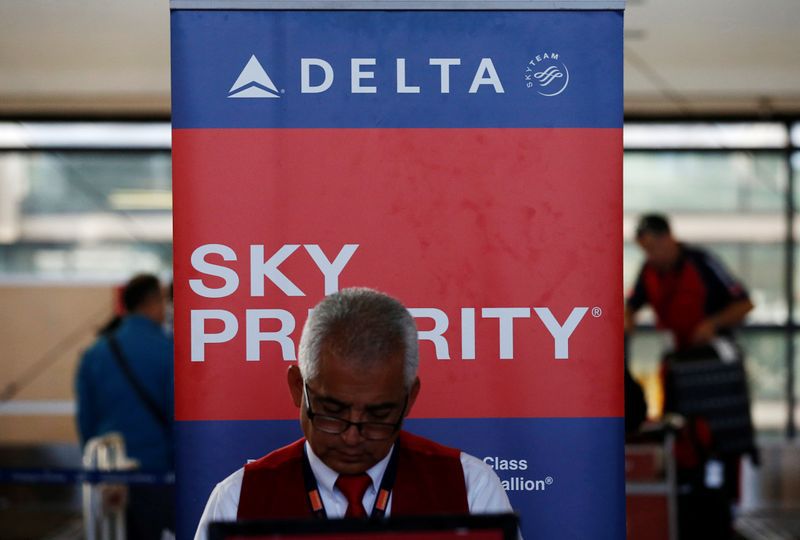 Foto de archivo. Mostrador de Delta Air Lines en el Aeropuerto Internacional Comodoro Arturo Merino Benítez en Santiago de Chile. 25 de abril de 2019. REUTERS/Rodrigo Garrido.