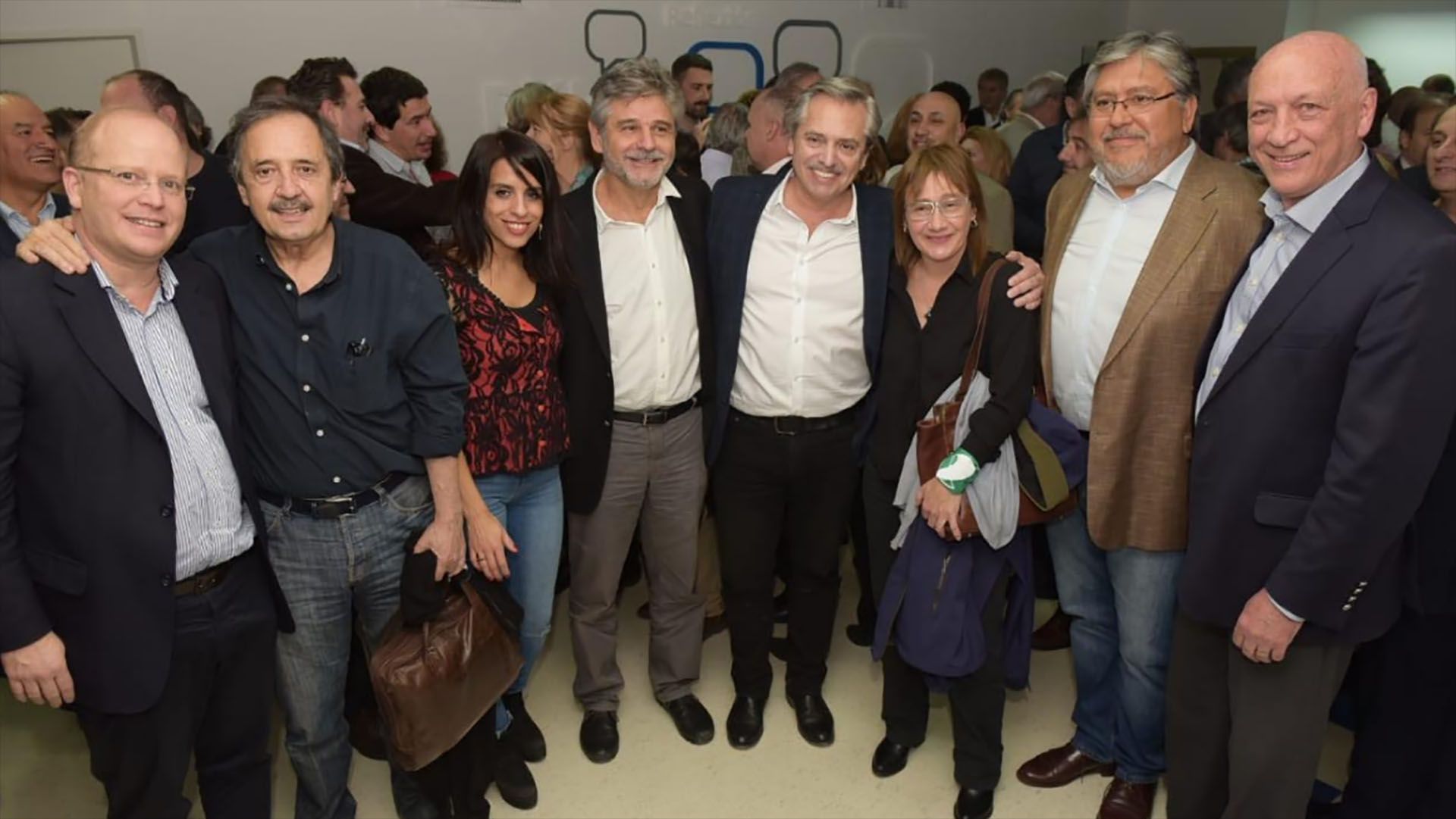 La reunión de Alberto Fernández con Ricardo Alfonsín, Victoria Donda y los socialistas Bonfatti y Lifschitz es una muestra de la antigrieta 