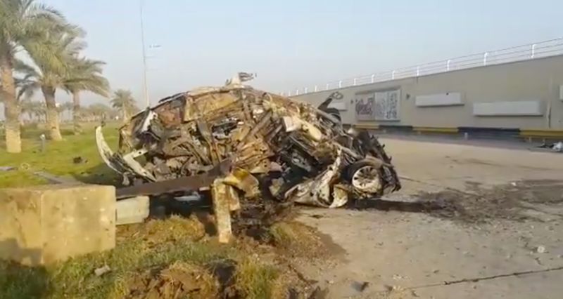 Así quedó el automóvil en el que viajaban Qassem Soleimani y Abu Mahdi al Muhandis tras el ataque del 3 de enero cerca del Aeropuerto Internacional de Bagdad (Ahmad Al Mukhtar/vía Reuters)