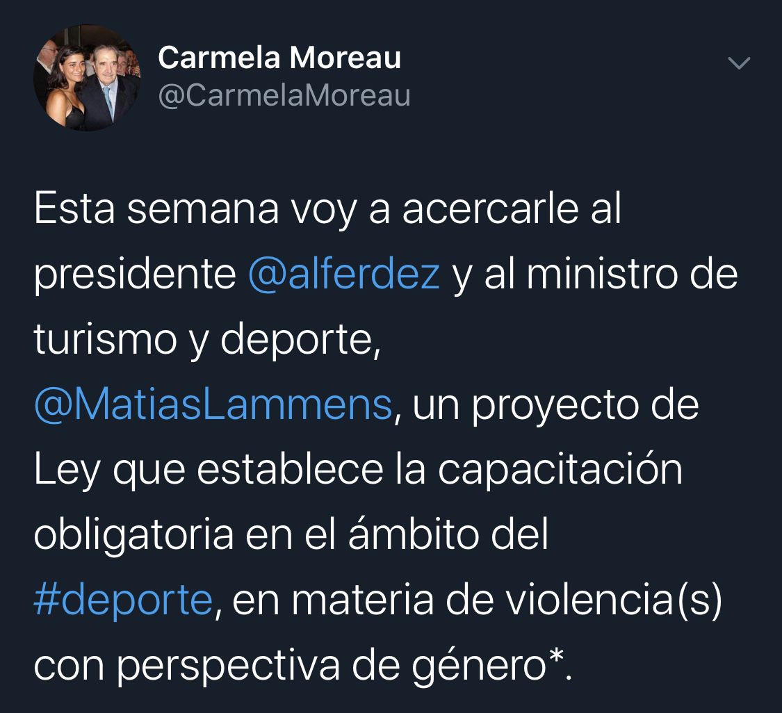 El anuncio de Carmela Moreau en Twitter.