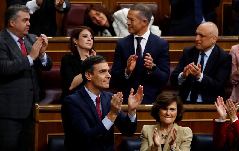 Aprobar el presupuesto será el primer gran desafío de Sánchez en el Congreso (REUTERS/Stringer)