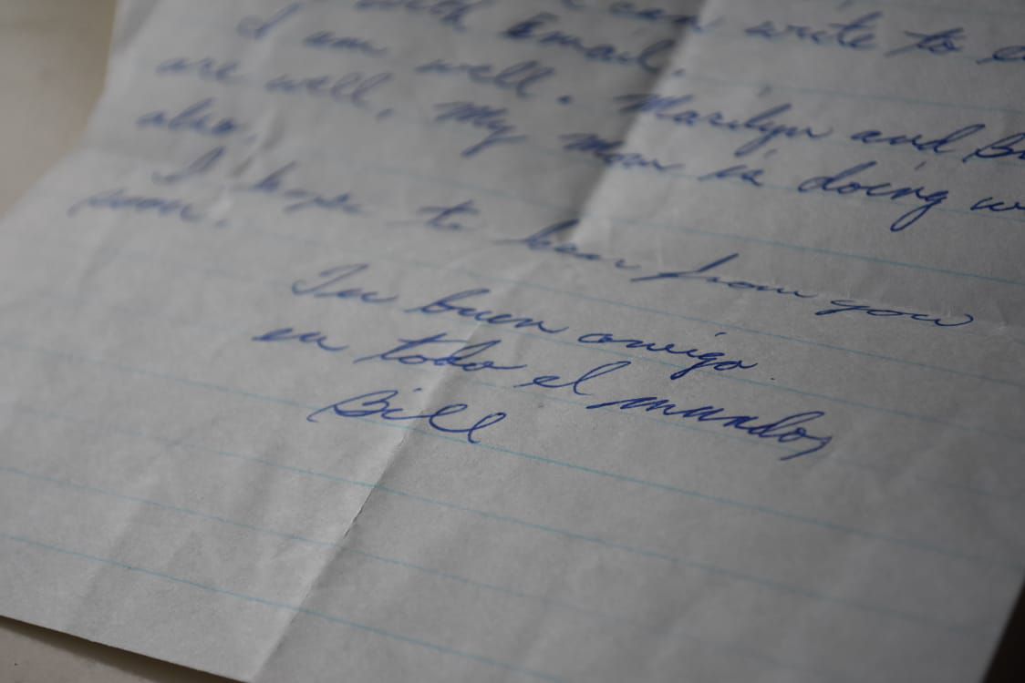 Cada carta la finalizaron escribiendo "tu mejor amigo en el mundo" (Foto: Elisa Cortés)