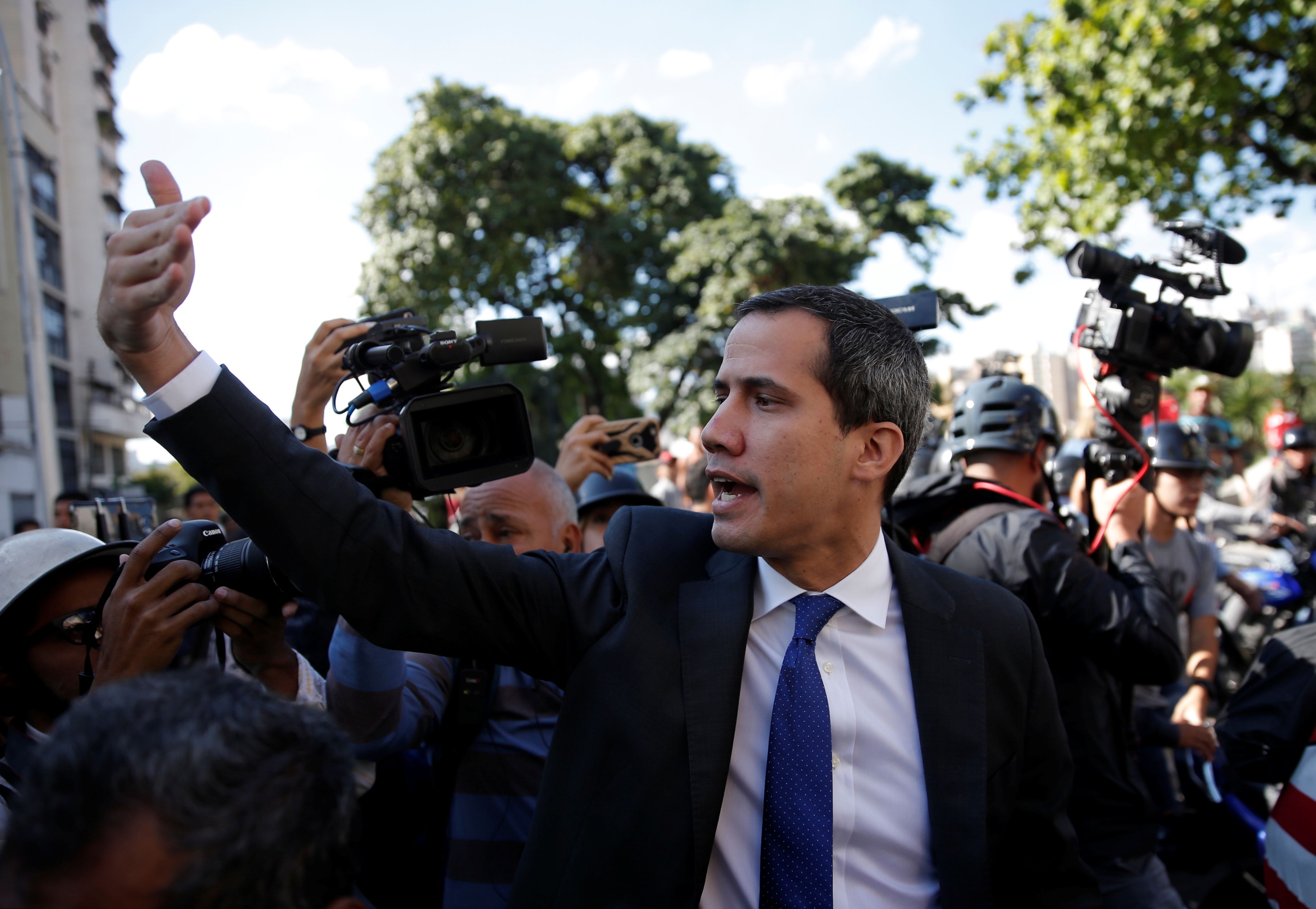 Juan Guaidó intenta ingresar al Parlamento (REUTERS/Manaure Quintero)