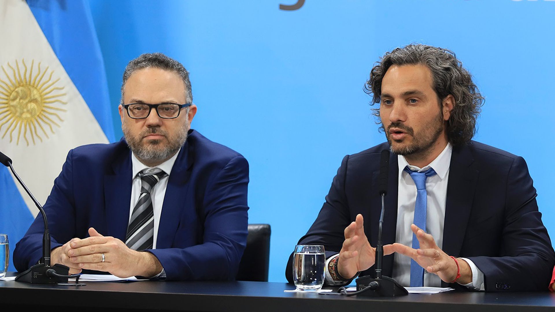 El ministro de Desarrollo Productivo, Matias Kulfas y el jefe de Gabinete, Santiago Cafiero, hablaron de descongelamiento, pero el presidente relativizó el tema 
