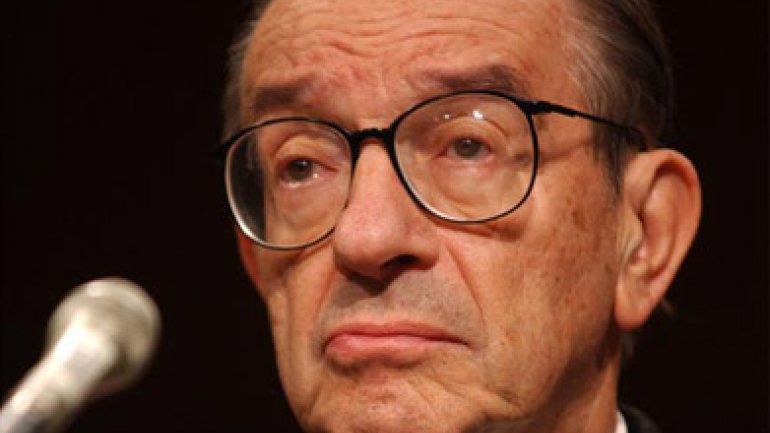 Según Mobius, la Reserva Federal nunca fue ajena a la influencia del poder político, como lo demostraría la gestión de Alan Greenspan, presidente de la Fed entre 1987 y 2006, 