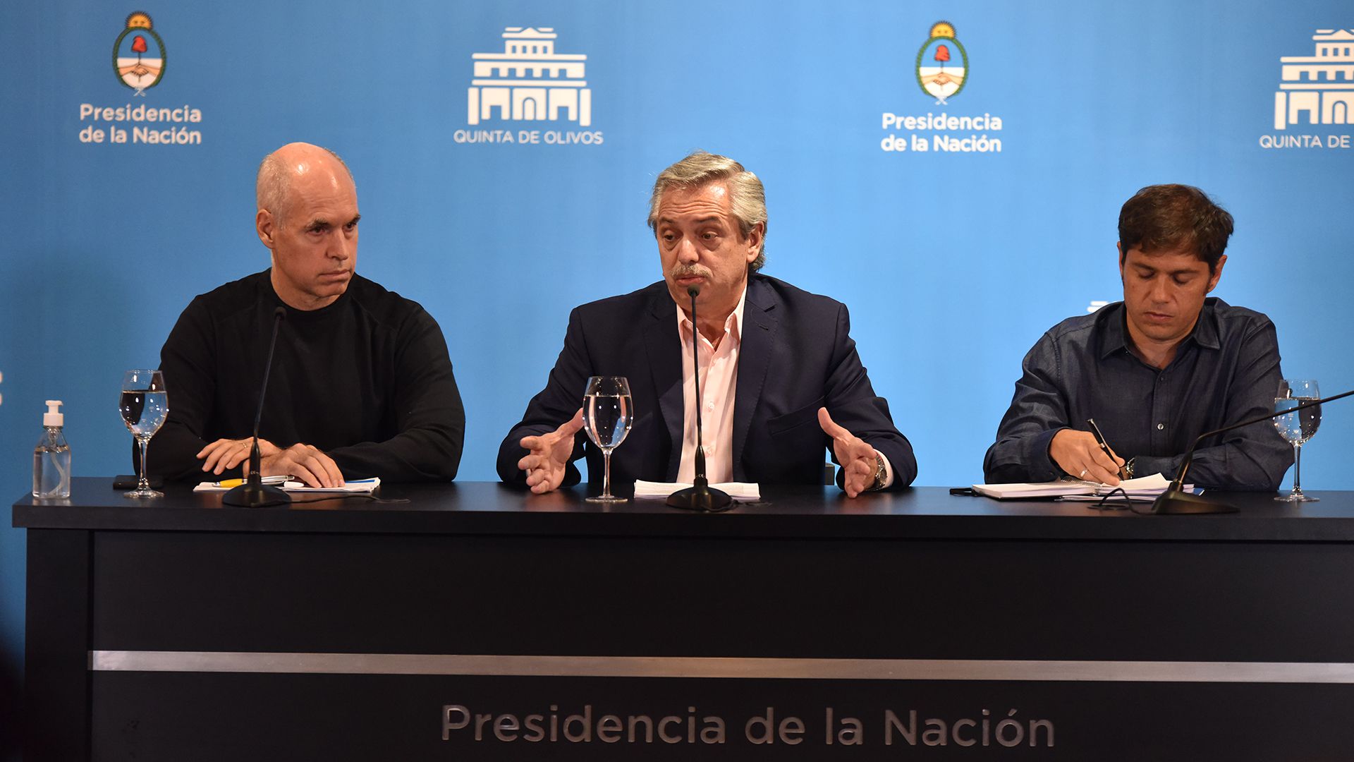 Alberto Fernández durante la conferencia de prensa en la que anunció el cierre de fronteras. (Franco Fafasuli)