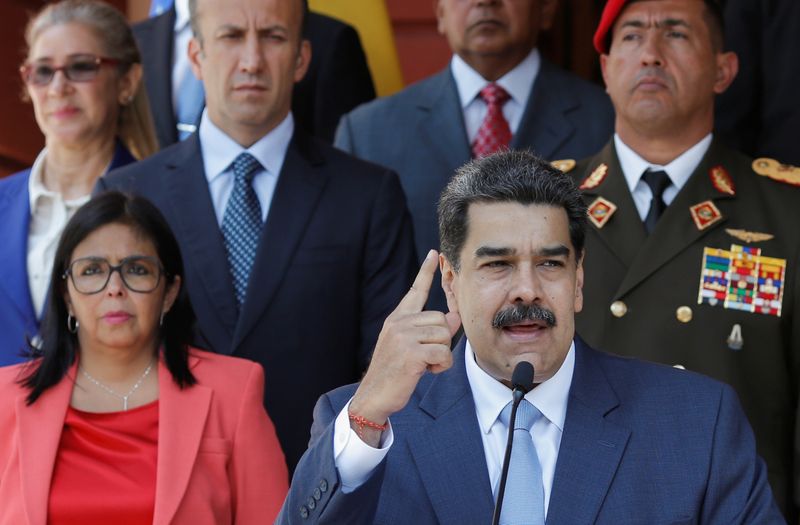 FOTO DE ARCHIVO-El presidente venezolano, Nicolás Maduro, declara en una conferencia de prensa en el Palacio de Miraflores en Caracas, Venezuela, Marzo 12, 2020. REUTERS/Manaure Quintero