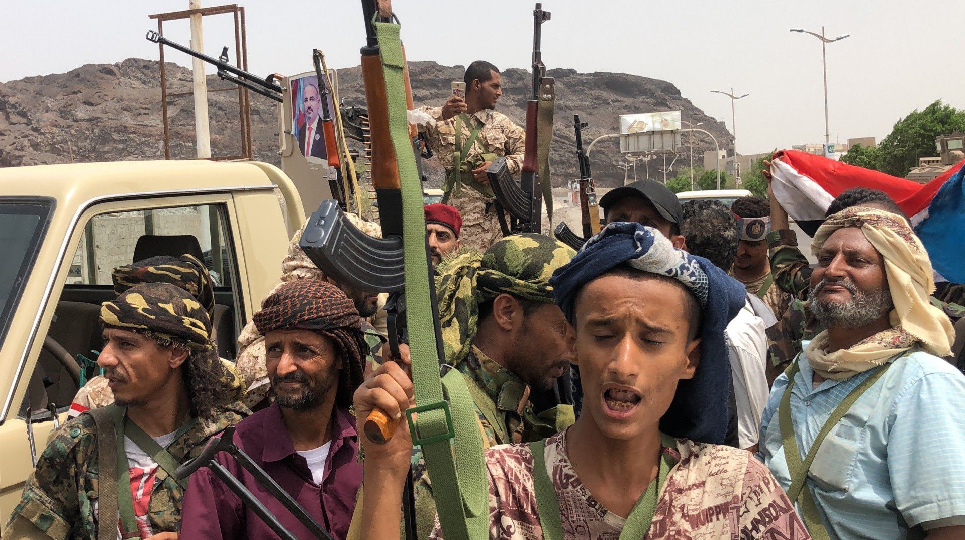 Los partidarios de las fuerzas separatistas en el sur de Yemen en Adén, el 10 de agosto de 2019. Los secesionistas están enfrentados a las fuerzas leales a Al Hadi, y ambos habían combatido a los rebeldes hutíes (Foto de Nabil HASAN / AFP)