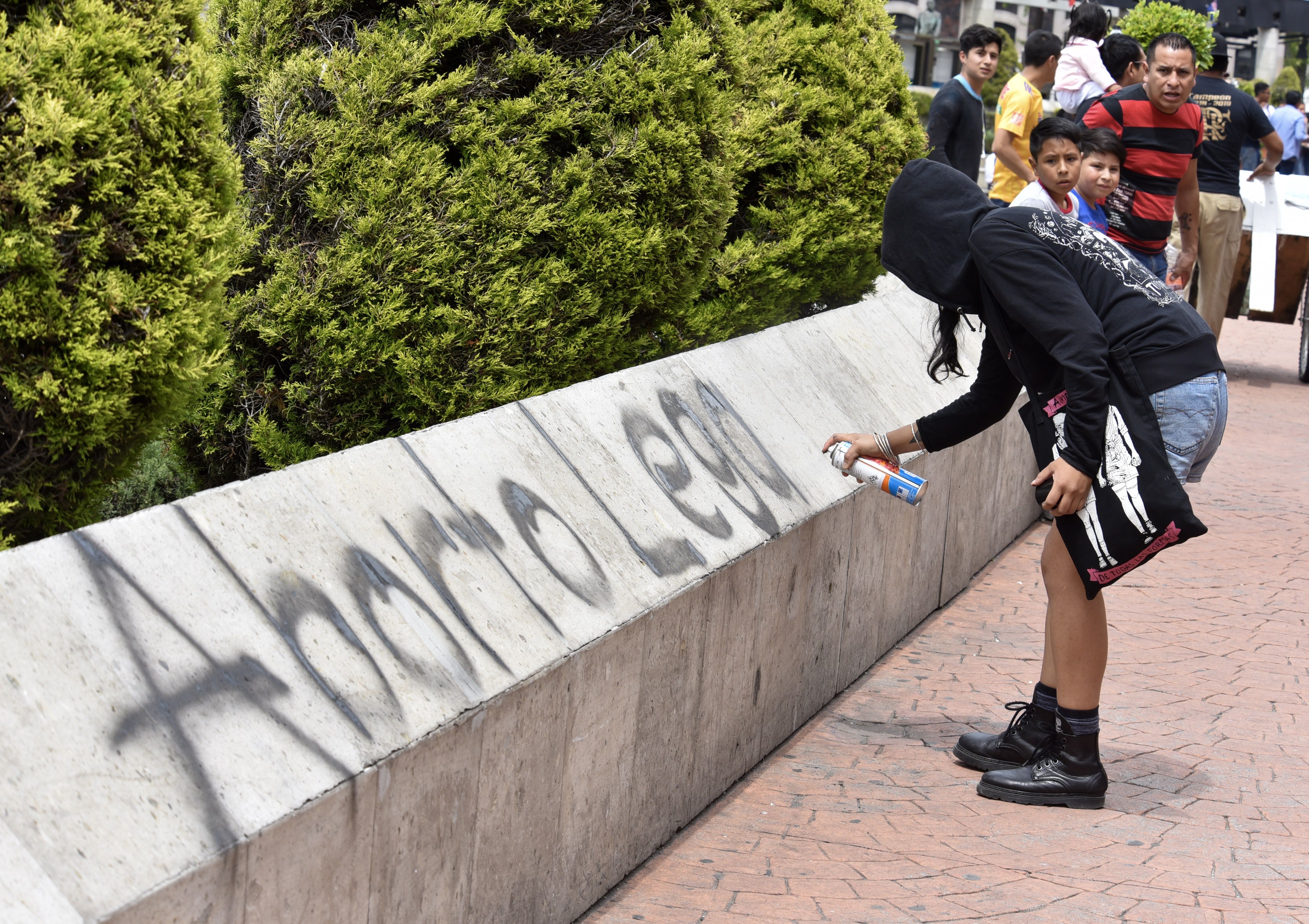 Durante la marcha por la despenalización del aborto en la Ciudad de México se registaron pintas (Foto: Cuartoscuro)