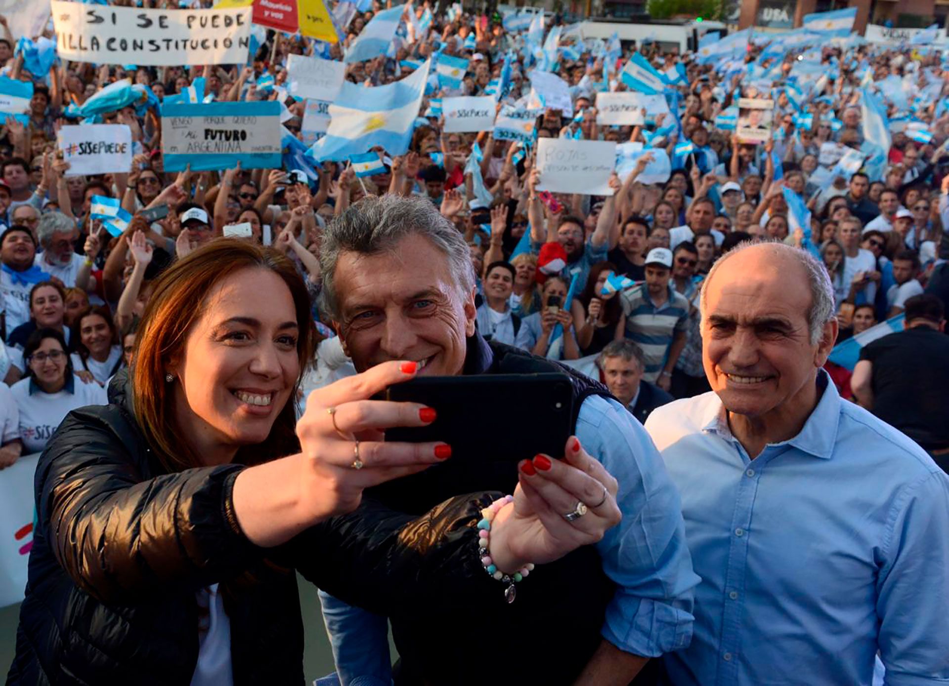 Mauricio Macri, María Eugenia Vidal y Daniel Salvador, en el acto del lunes en Junín 