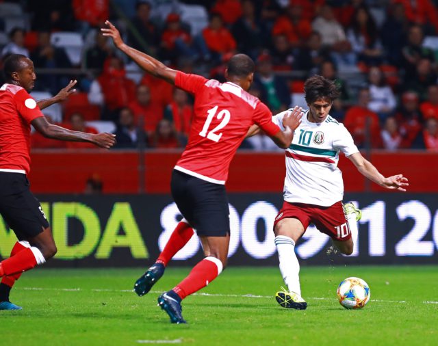 EN VIVO: México vence 2-0 a Trinidad y Tobago con un tanto de Macías y otro de Angulo