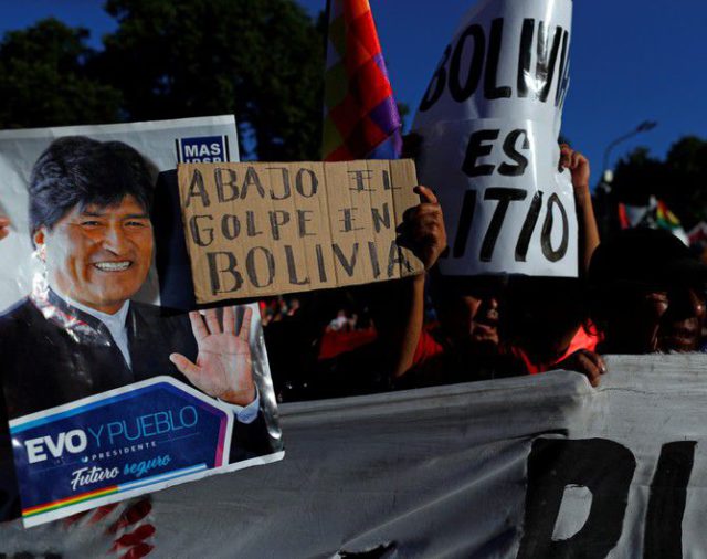 Congreso boliviano aprueba proyecto ley para elecciones; manifestantes levantan bloqueos