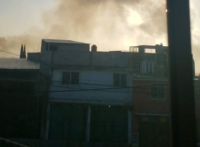 Reportan dos muertos en la explosión de un polvorín en Tultepec, Estado de México
