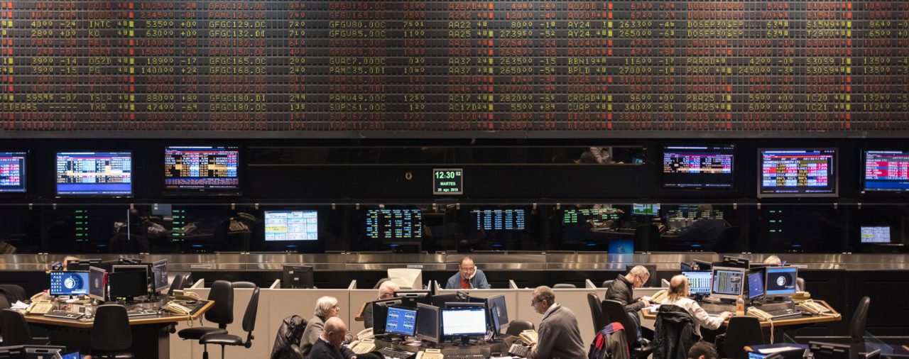 Semana financiera: las acciones están en sus valores más bajos en una década y el mercado espera señales de Alberto Fernández