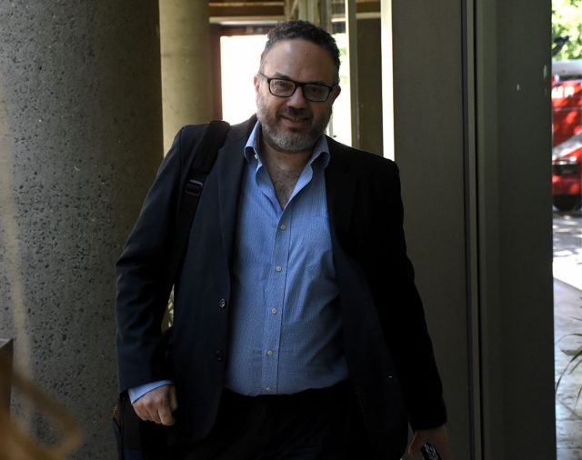 Matías Kulfas denunció a la Justicia el hallazgo de un sobre con USD 10.000 en un despacho de su ministerio