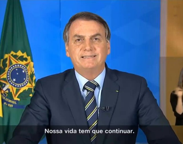 Bolsonaro critica medidas de cuarentena por coronavirus