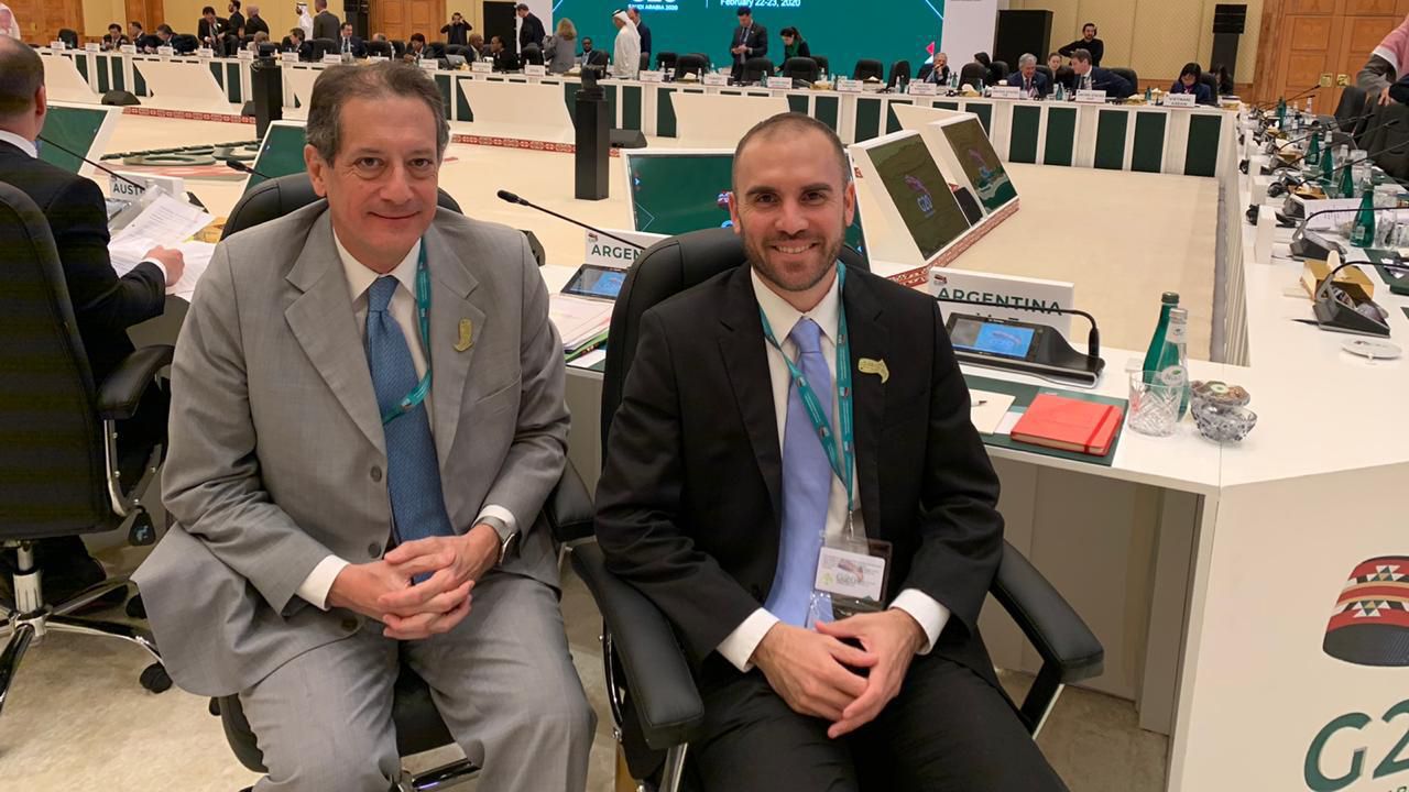 Miguel Pesce, titular del Banco Central, y Martín Guzmán, Ministro de Economía, durante la cumbre del G20 de Finanzas en Ryad (Arabia Saudita)