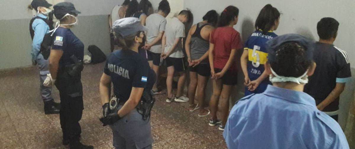La policía de Chaco demoró a once mujeres por haber violado la cuarentena: estaban por jugar un partido de fútbol
