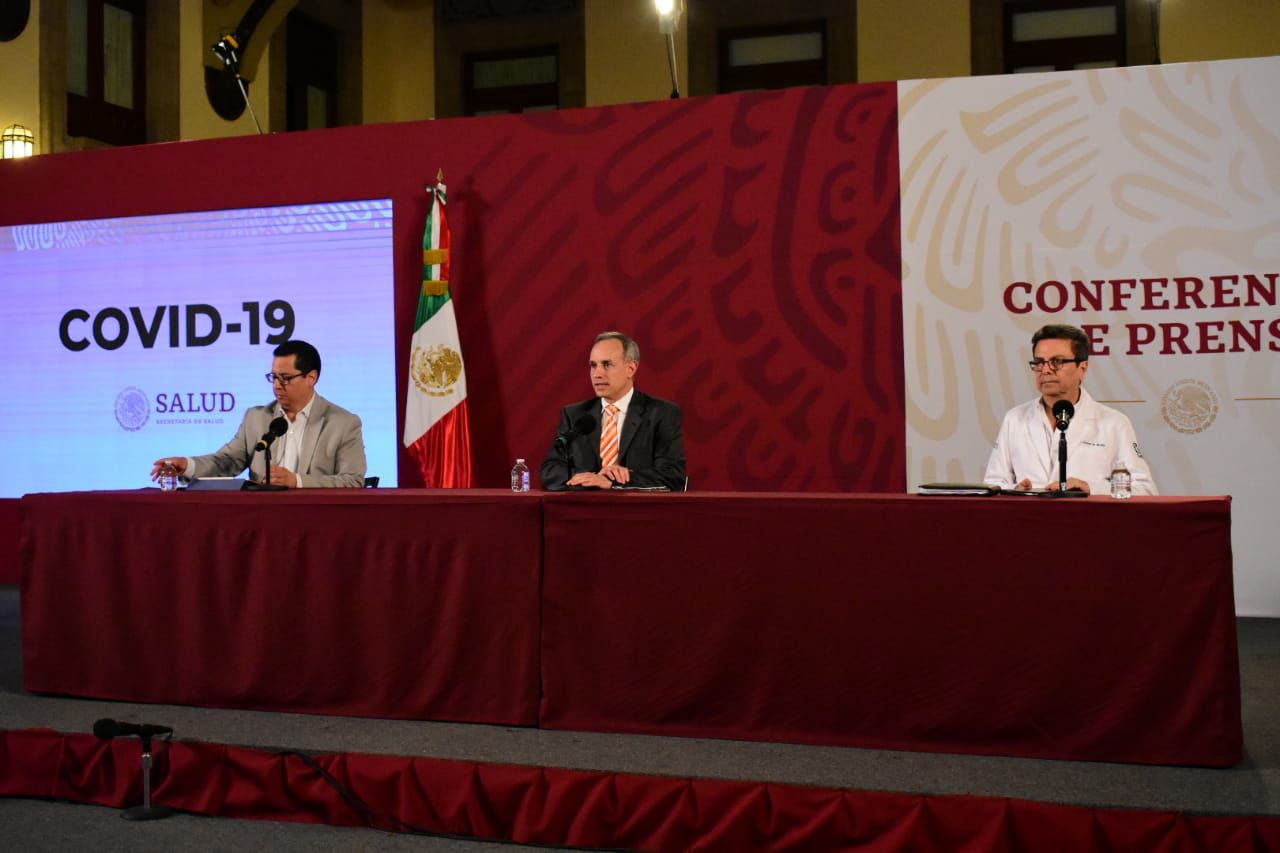 Hugo López-Gatell dirige la Conferencia Covid-19 14-04-2020 (Foto: Cortesía)