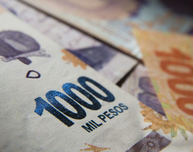 Analizan emitir billetes de $5.000 para abaratar los costos de imprimir dinero