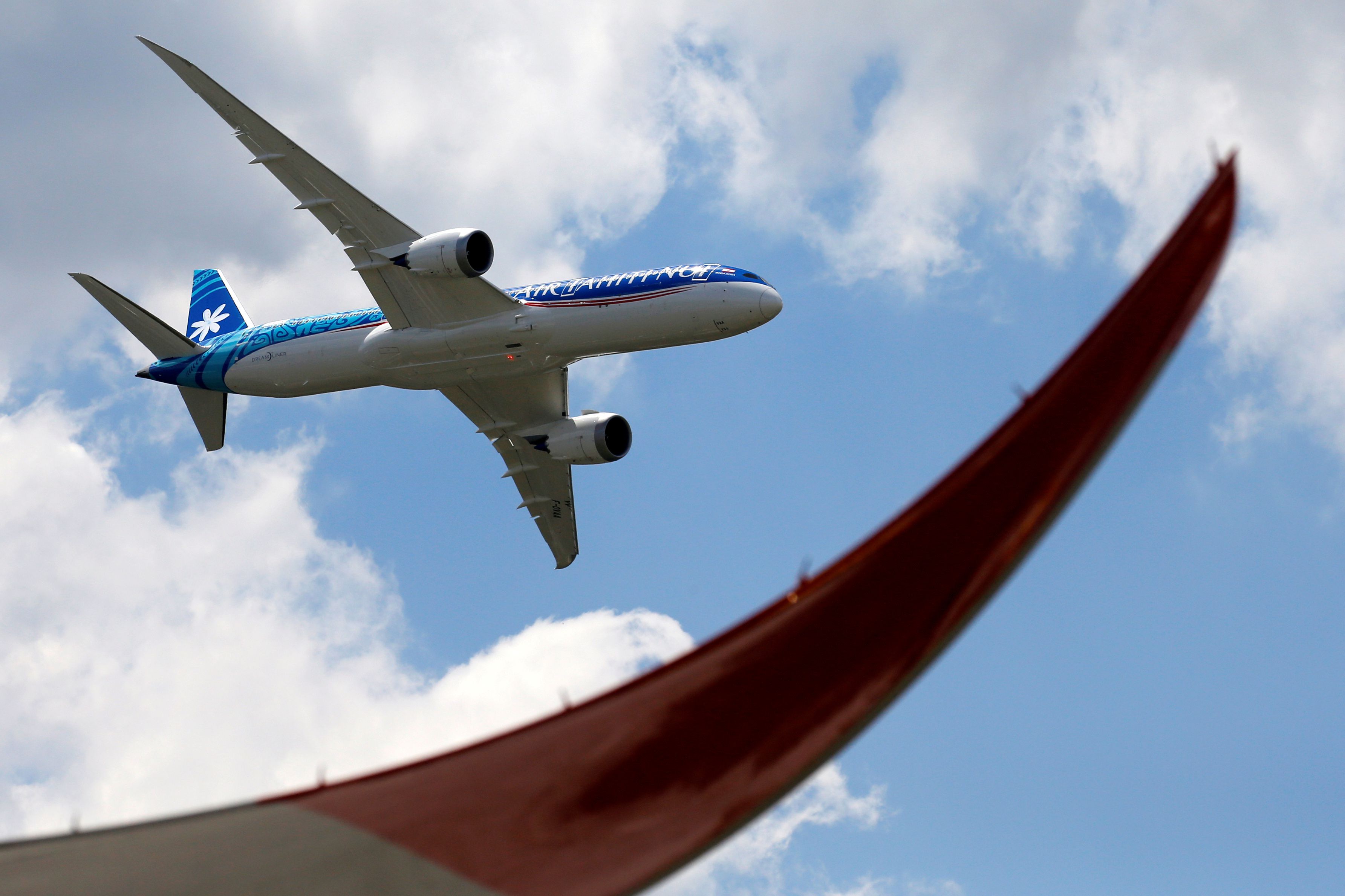 Boeing 787-9. REUTERS/Pascal Rossignol/