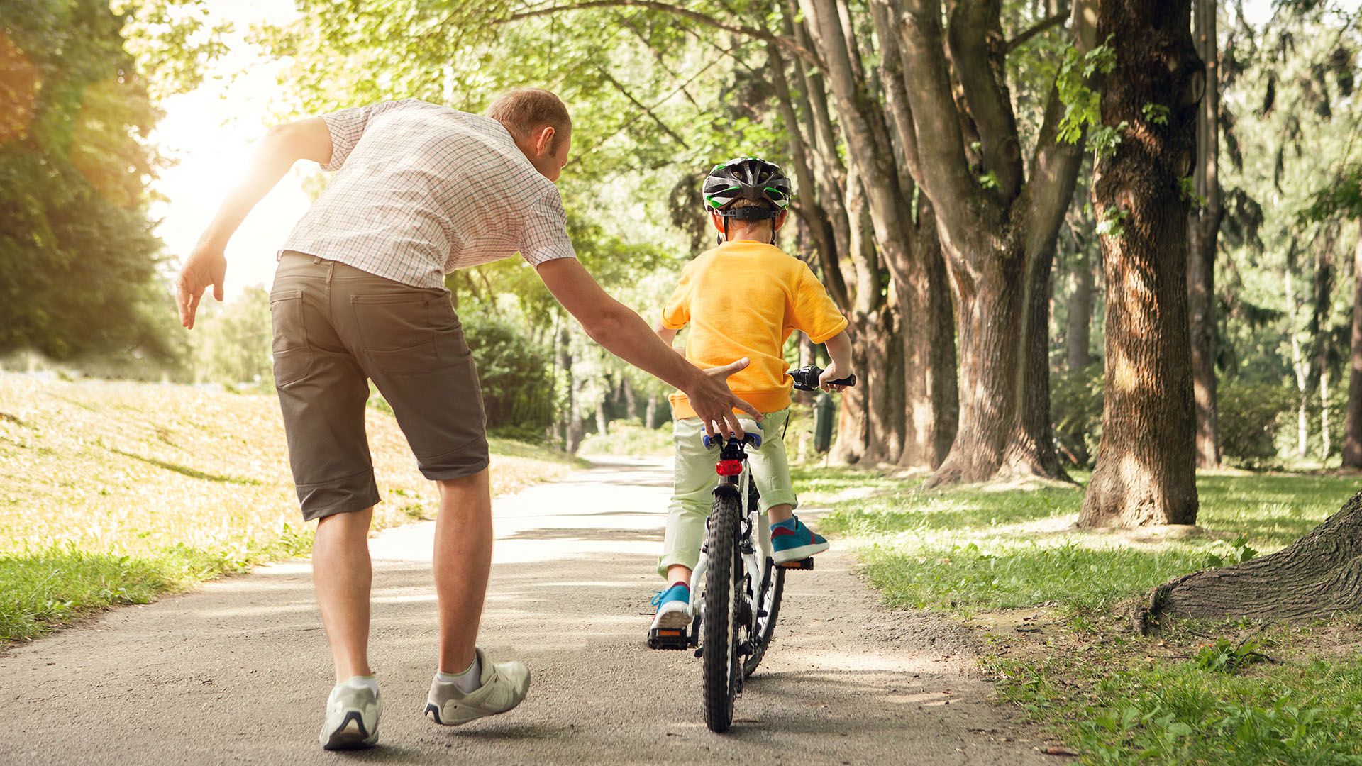 Para muchos hombres la paternidad era un beso por la noche o salir a andar en bici un domingo (Shutterstock)