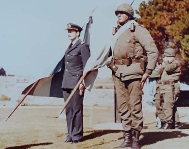 Defenderlas con la vida: la historia de las banderas que regresaron de Malvinas