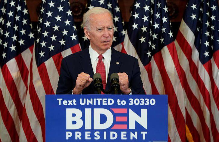 El candidato demócrata a la Presidencia de Estados Unidos, Joe Biden, habla durante un acto en Filadelfia, EEUU. 2 junio 2020. REUTERS/Joshua Roberts