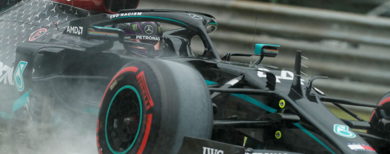 Lewis Hamilton sale desde la pole en el GP de Hungría ante el inesperado acecho de Racing Point