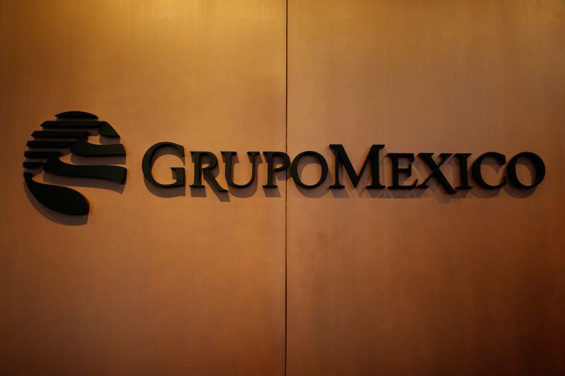 Imagen de archivo del logotipo de la minera Grupo México, en sus oficinas centrales en la capital del país. 8 de agosto de 2017. REUTERS / Ginnette Riquelme