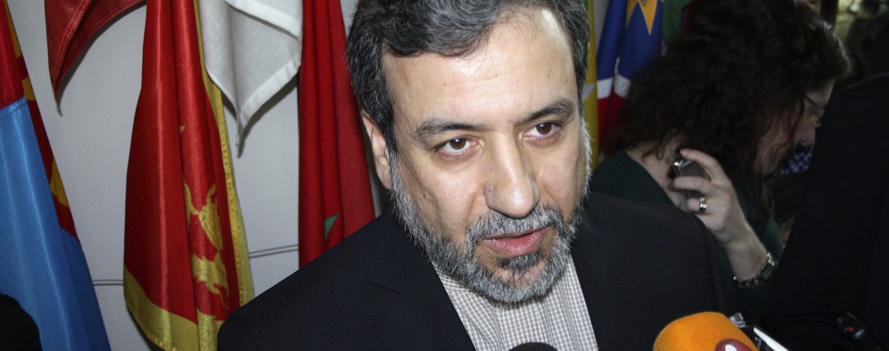 Irán califica de "nulo" el movimiento de EE.UU. para restablecer sanciones