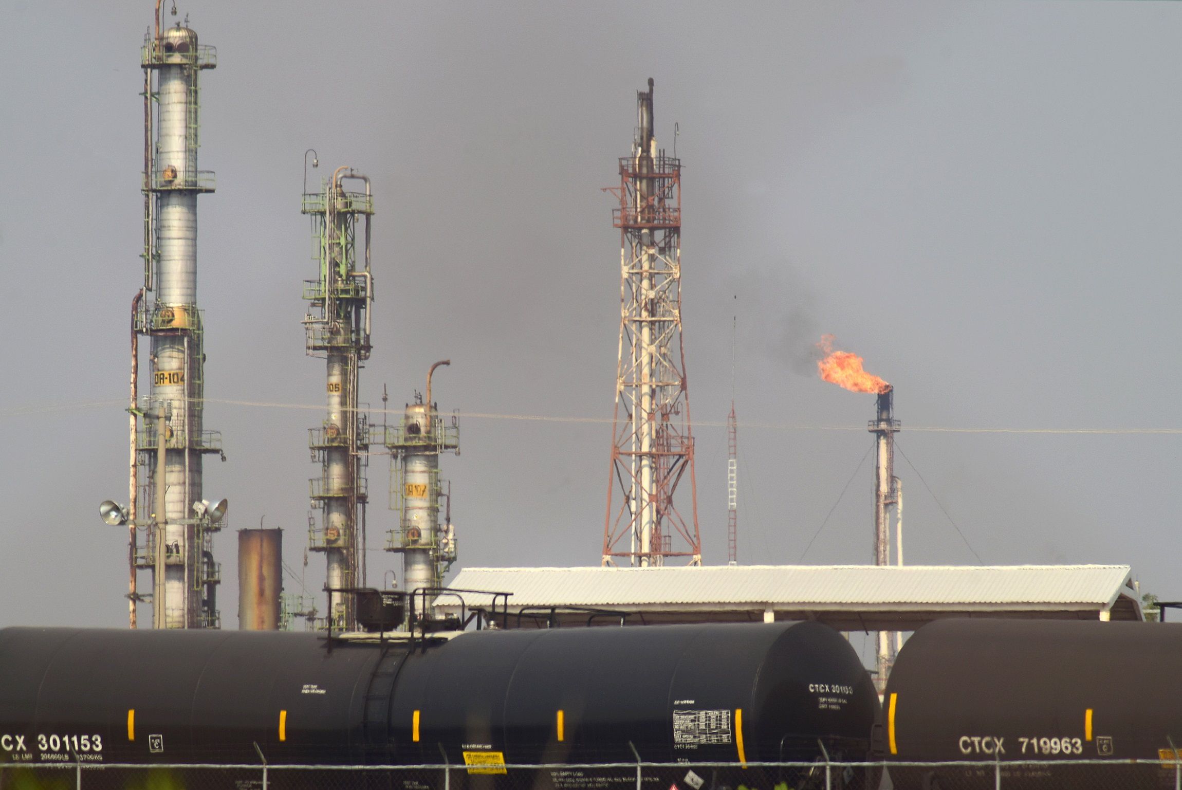 Agro Nitrogenados provocó pérdidas millonarias a Pemex, la compañía petrolera más endeudada del mundo (Foto ilustrativa: Francisco Villeda/ EFE) 