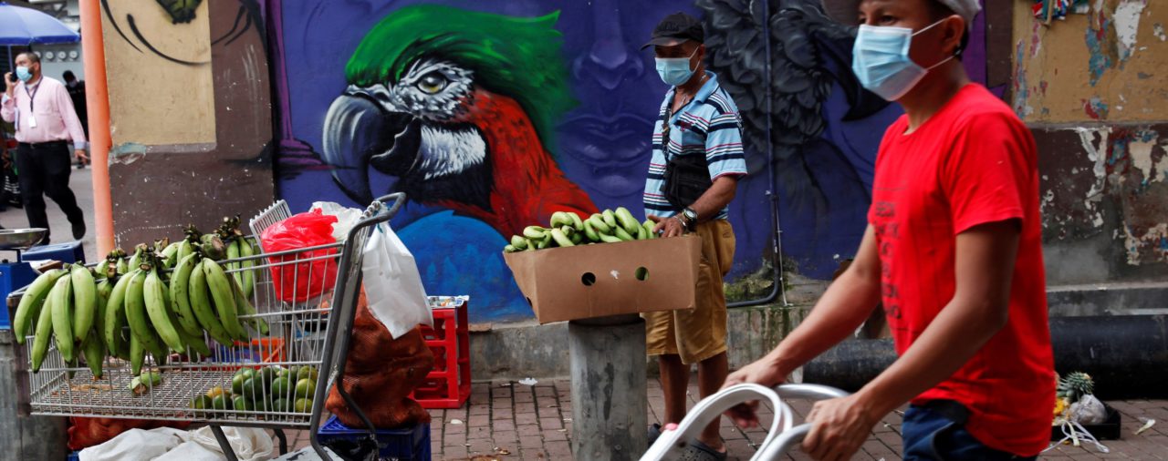 Panamá suaviza sus restricciones tras las mejoras en los indicadores de la pandemia