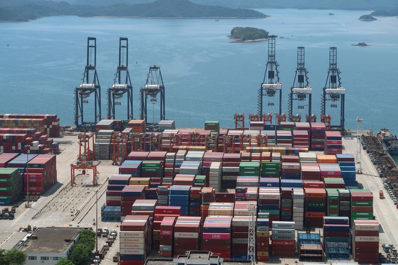 Puerto de Yantian en Shenzhen, en la provincia de Guangdong, China, 17 de mayo de 2020. REUTERS/Martin Pollard/Files
