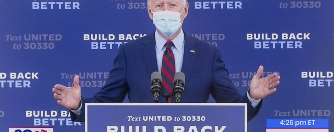 EEUU.- Biden le pide a Trump que "escuche a los científicos" y "apoye" el uso de las mascarillas