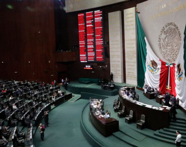 Oposición frena desaparición de 109 fideicomisos al abandonar la sesión de la Cámara de Diputados