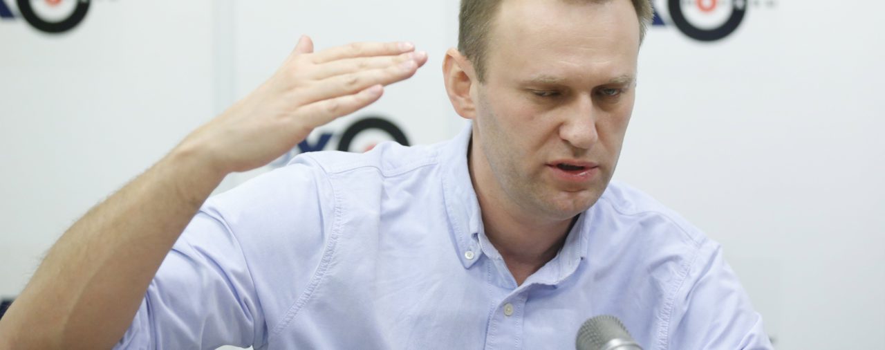 UE condena envenenamiento de Navalni y pide a Rusia coopere en investigación
