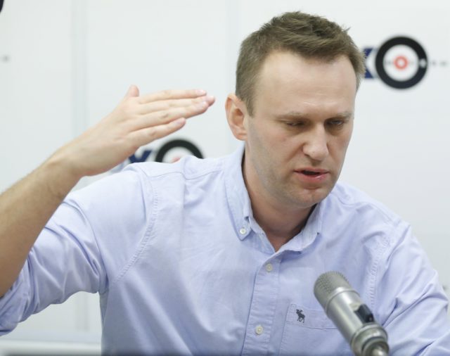 UE condena envenenamiento de Navalni y pide a Rusia coopere en investigación