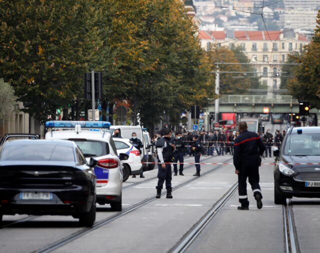 Un ataque terrorista en Francia dejó dos muertos y varios heridos cerca de la basílica de Niza