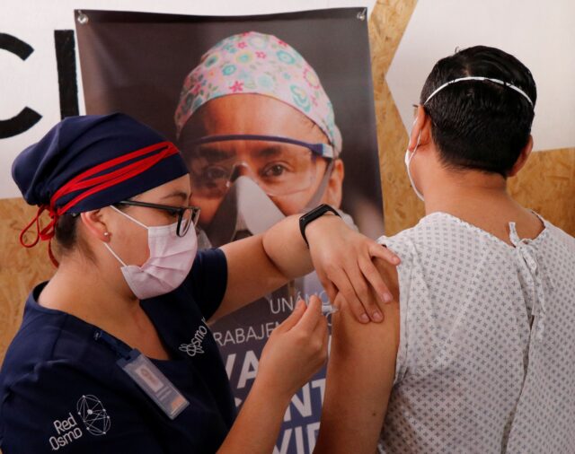 CDMX reclutará cerca de 8,000 voluntarios para aplicar prueba de vacuna contra COVID-19 de CanSino