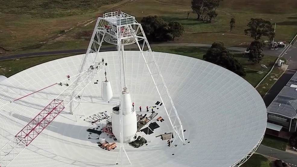 03/11/2020 Los equipos realizan actualizaciones y reparaciones críticas en la antena de radio de 70 metros de ancho (230 pies de ancho) Deep Space Station 43 en Canberra, Australia. POLITICA INVESTIGACIÓN Y TECNOLOGÍA CSIRO 