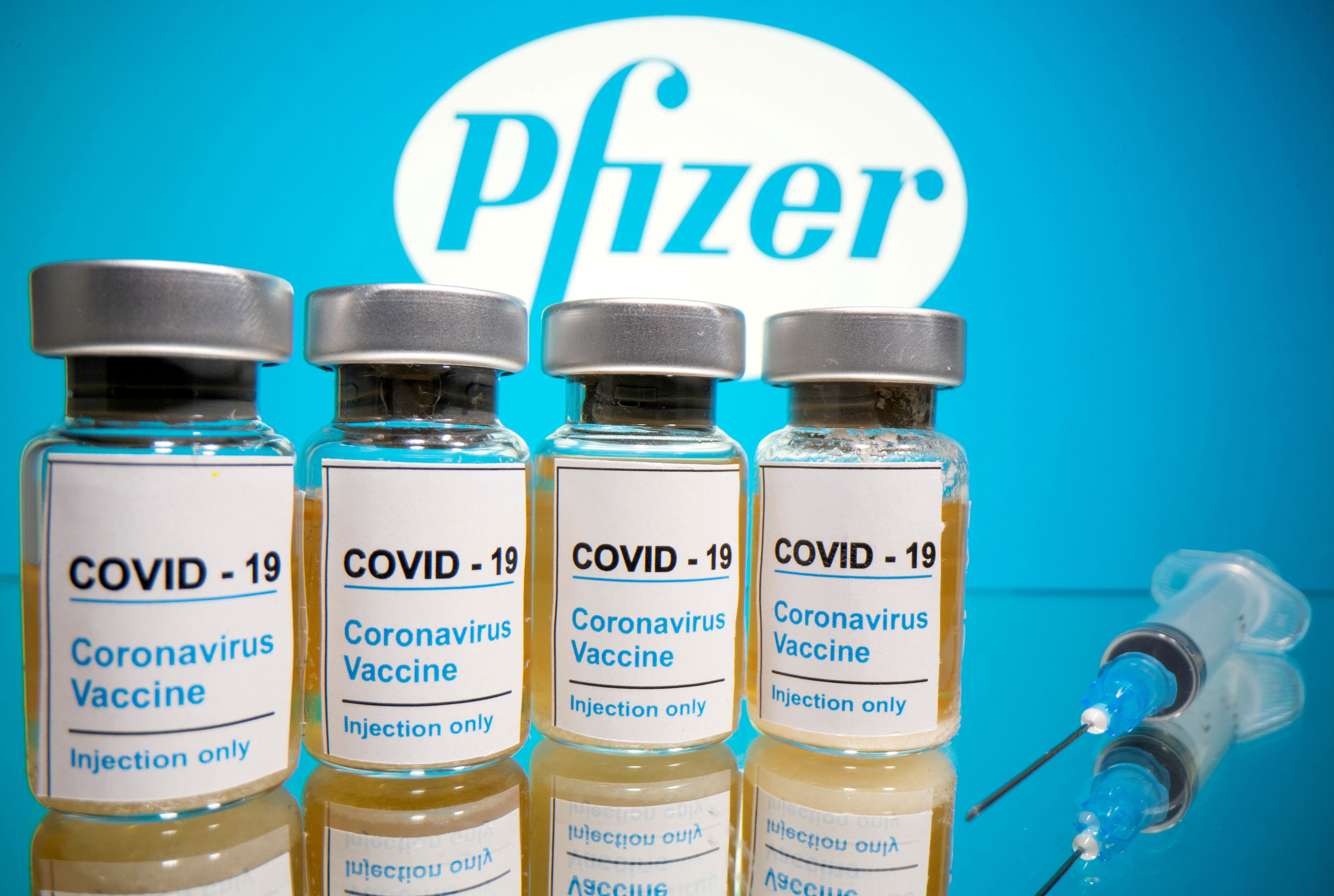 Pfizer anunció la primera evidencia convincente de que una vacuna puede prevenir COVID-19 en un porcentaje muy alto, alrededor del 90%.REUTERS/Dado Ruvic/Illustration/File Photo