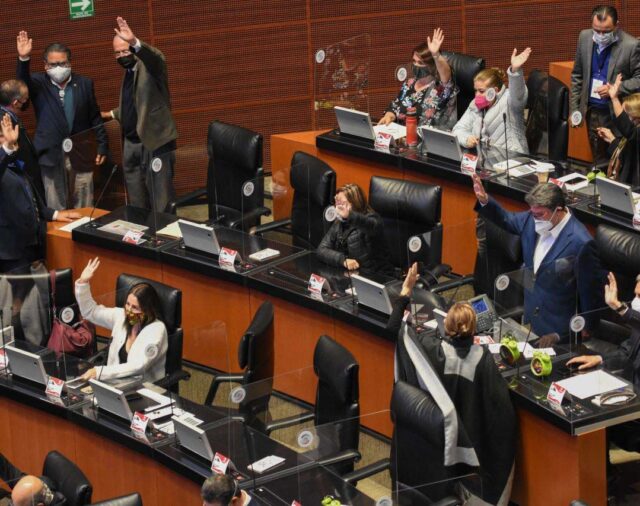 El Senado aprobó quitarle el fuero al presidente de México: sigue el turno de los Congresos locales